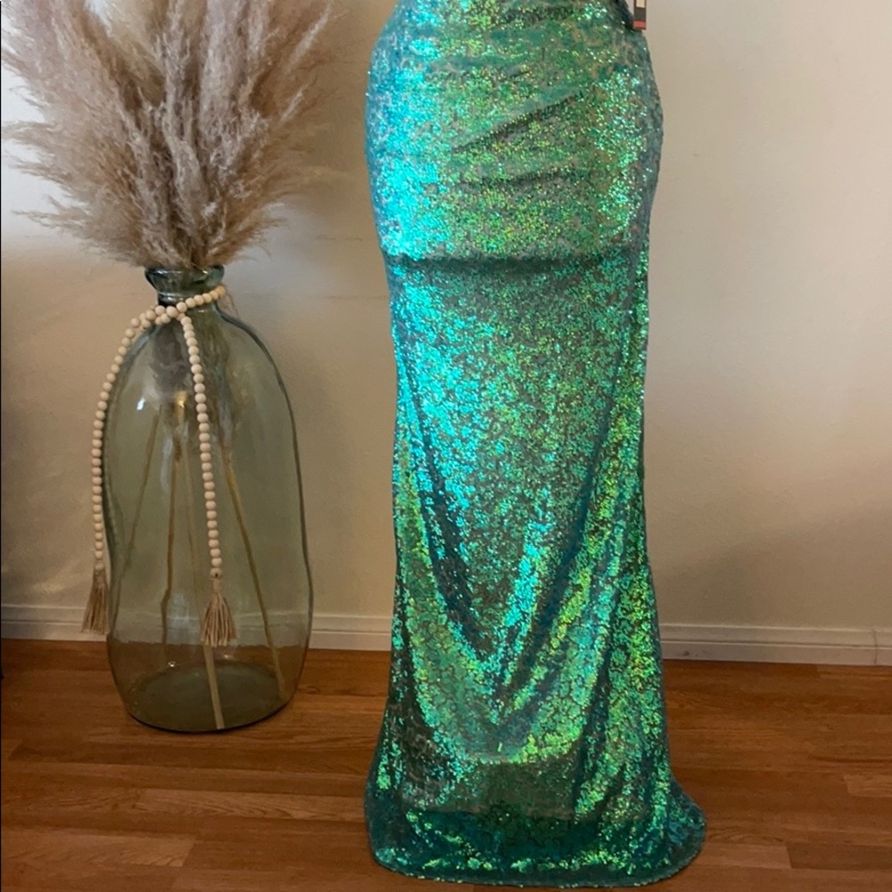 NWT La Femme mermaid strapless Dress Size 4 - Picture 4 of 16